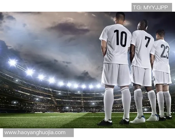 历代足球巨星的辉煌历程与传奇故事揭秘